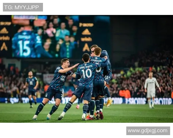 奥格斯堡主场迎战曼联双方争夺欧战资格关键战役 奥格斯堡主场迎战曼联双方争夺欧战资格关键战役