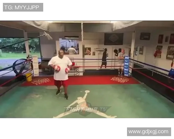 泰森与罗伊琼斯对决比分揭晓经典拳击赛的精彩瞬间回顾 泰森与罗伊琼斯对决比分揭晓经典拳击赛的精彩瞬间回顾