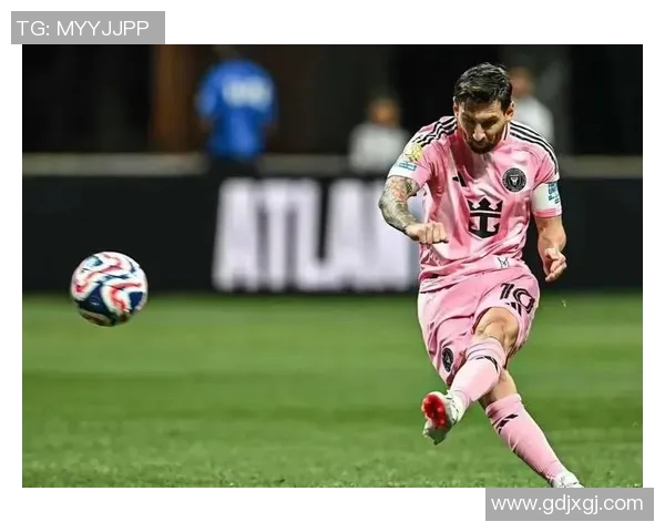 帕尔梅与圣卡的激烈对决揭示足球战术与团队合作的魅力