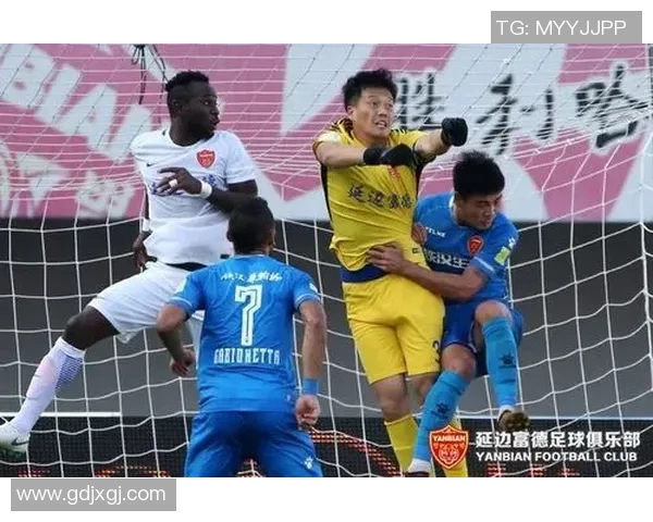 梅县铁汉与延边富德的激烈对决展现足球魅力与团队精神的完美结合