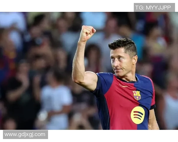 莱万重返德甲与旧主交锋拜仁球迷怒斥其忘恩负义情绪高涨