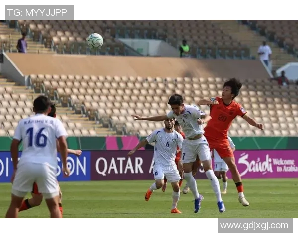 中国队与乌兹别克斯坦激战23回合展现足球魅力与团队精神的较量