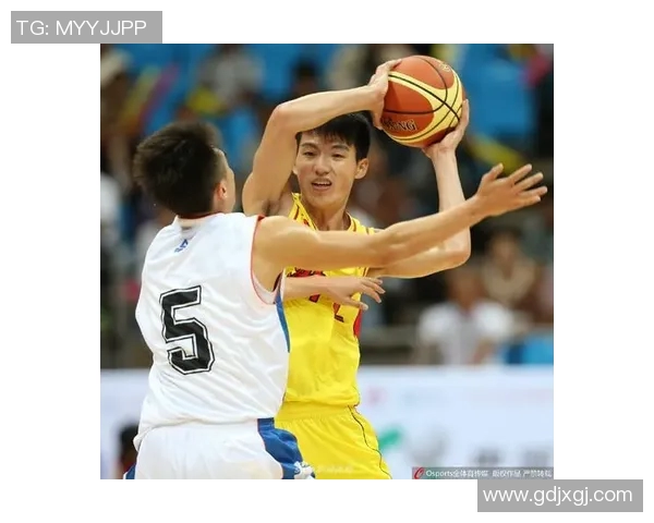 吴前：从青涩新星到篮球场上的领军人物的成长之路与辉煌成就