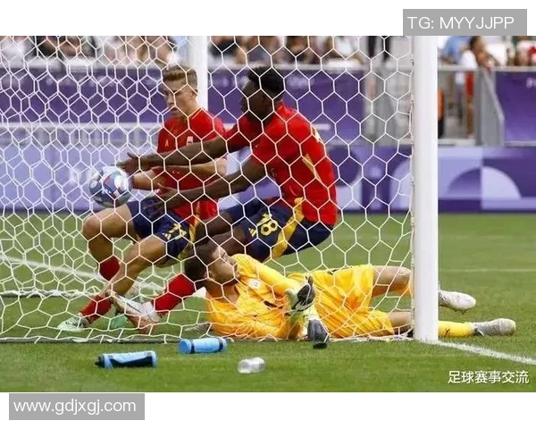 意大利U21青年队迎战波兰U21球队争夺欧洲足球锦标赛资格