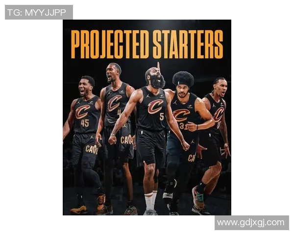 快船与凯尔特人激战正酣赛季关键对决引发球迷热议 快船与凯尔特人激战正酣赛季关键对决引发球迷热议